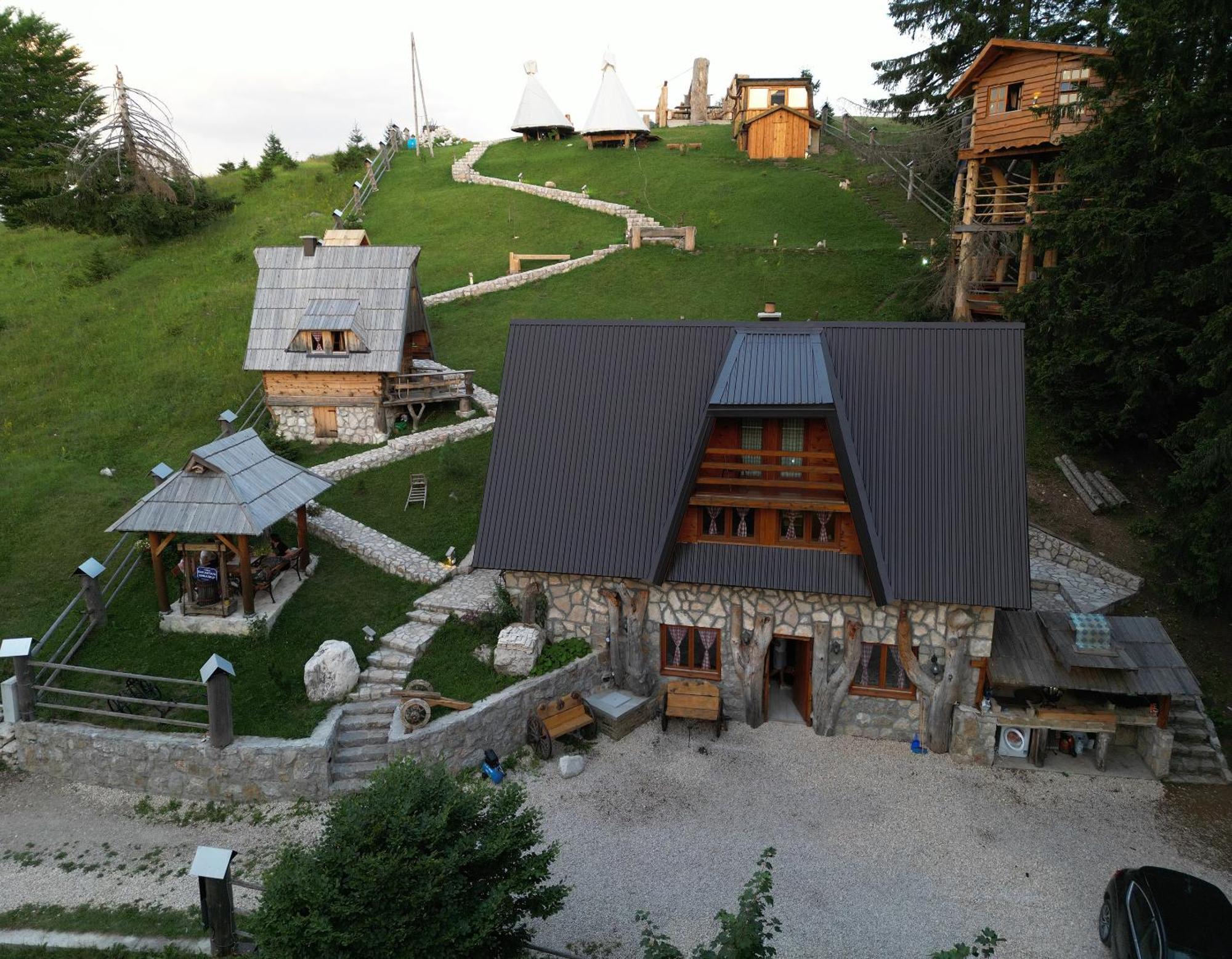 Guesthouse Planinarski Dom Neviden'O 자블야크 외부 사진